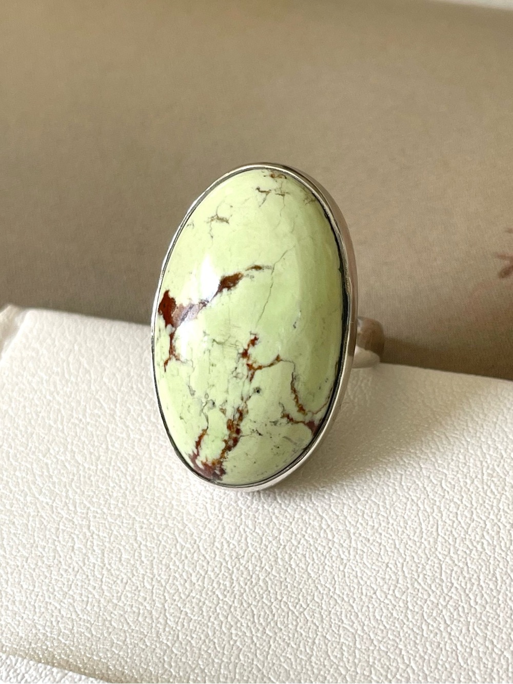 Natural Lemon Chrysoprase statement Ring in 925 Sterling Silver US: 6